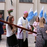 Symbole ŚDM w skarżyskiej Ostrej Bramie