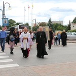 Symbole ŚDM w skarżyskiej Ostrej Bramie