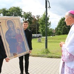 Symbole ŚDM w skarżyskiej Ostrej Bramie