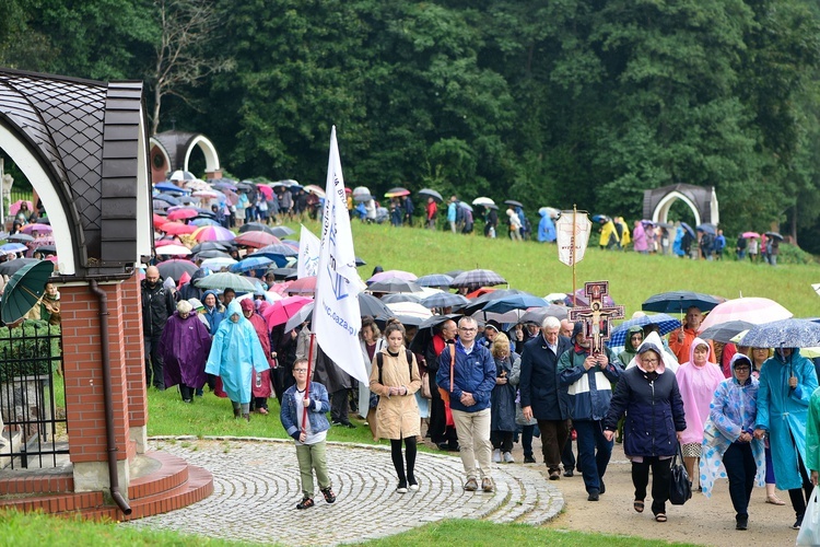 Gietrzwałd. VI Filialna Pielgrzymka Krucjaty Wyzwolenia Człowieka