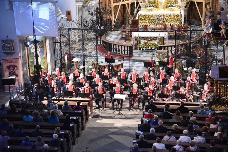 Muzyczne dożynki w Bardzie