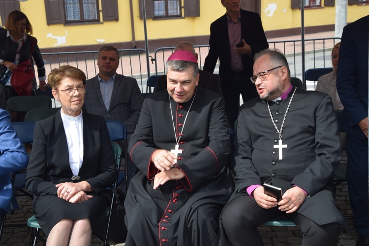 W uroczystościah uczestniczyły bp Wojciech Osial i przedstawiciele Kościła Ewangelicko-Augsburskiego.