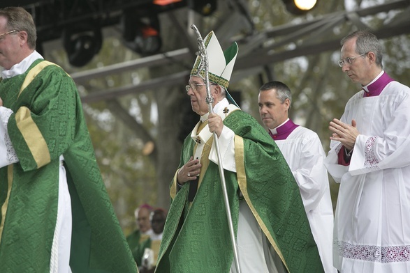 Ojciec Święty mianował swojego ceremoniarza biskupem Tortony