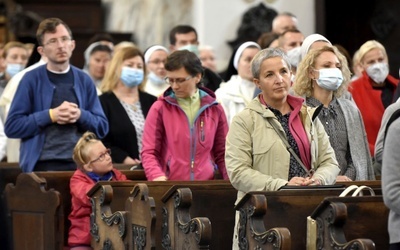 Wspólna modlitwa, wykład i poczęstunek wypełniły program pielgrzymki dla nauczycieli religii.