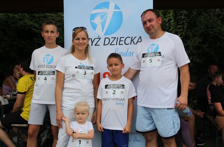 Sportowa pomoc z Fundacją Krzyż Dziecka w Pisarzowicach