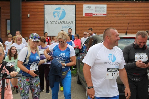 Sportowa pomoc z Fundacją Krzyż Dziecka w Pisarzowicach