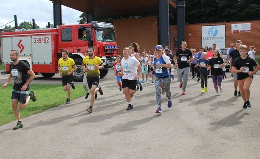 Sportowa pomoc z Fundacją Krzyż Dziecka w Pisarzowicach