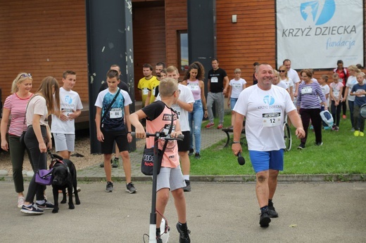 Sportowa pomoc z Fundacją Krzyż Dziecka w Pisarzowicach