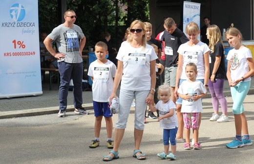 Sportowa pomoc z Fundacją Krzyż Dziecka w Pisarzowicach