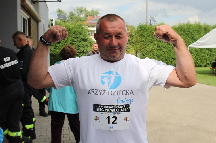 Sportowa pomoc z Fundacją Krzyż Dziecka w Pisarzowicach