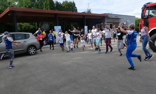 Sportowa pomoc z Fundacją Krzyż Dziecka w Pisarzowicach