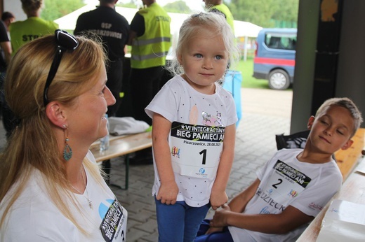 Sportowa pomoc z Fundacją Krzyż Dziecka w Pisarzowicach