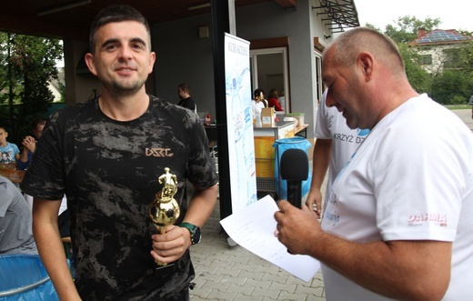 Sportowa pomoc z Fundacją Krzyż Dziecka w Pisarzowicach