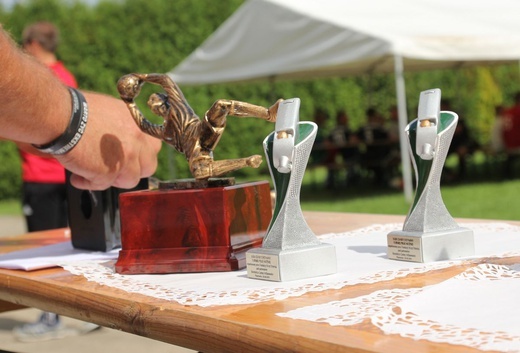 Sportowa pomoc z Fundacją Krzyż Dziecka w Pisarzowicach
