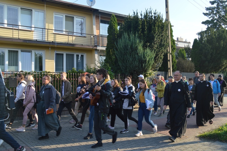 IV Pielgrzymka z Łęczycy do Świnic Warckich - cz. 1