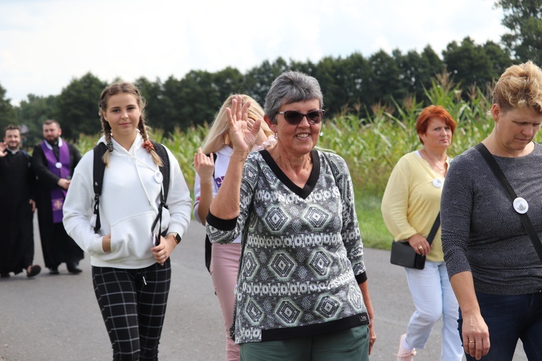 IV Pielgrzymka z Łęczycy do Świnic Warckich - cz. 2