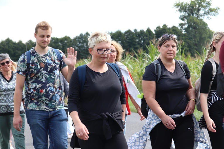 IV Pielgrzymka z Łęczycy do Świnic Warckich - cz. 2