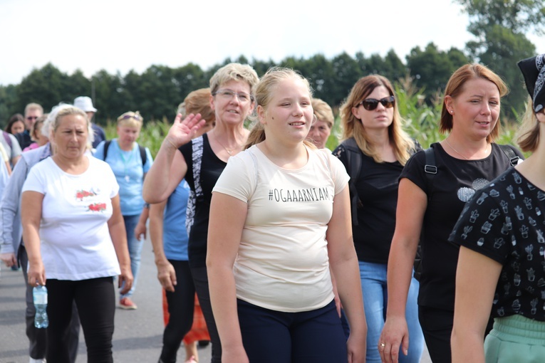 IV Pielgrzymka z Łęczycy do Świnic Warckich - cz. 2