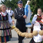 Dożynki, folklor, rycerze, zespoły i uliczni artyści