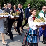 Dożynki, folklor, rycerze, zespoły i uliczni artyści