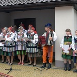 Dożynki, folklor, rycerze, zespoły i uliczni artyści