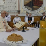 Dożynki, folklor, rycerze, zespoły i uliczni artyści