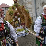 Dożynki, folklor, rycerze, zespoły i uliczni artyści