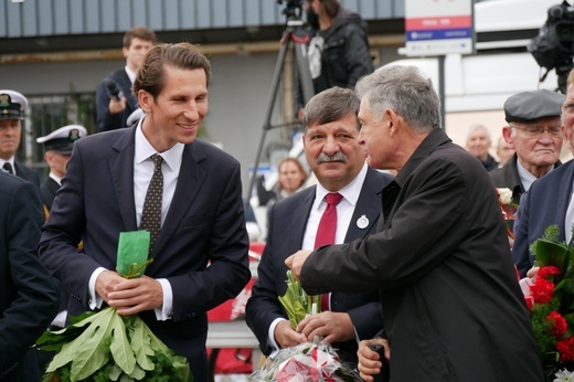 Gdańsk. Premier złożył kwiaty pod historyczną Bramą nr 2 