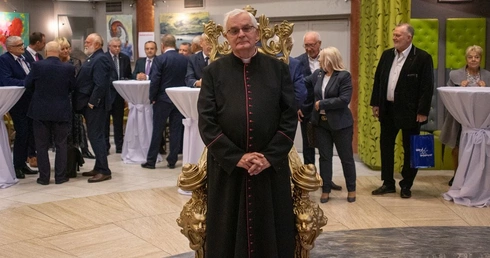 Uhonorowali ks. Migdała