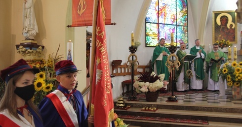 Ruszów. Modlitwa u progu nauki