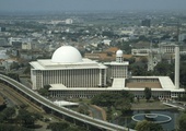 Indonezja: Tunel połączy katedrę z meczetem