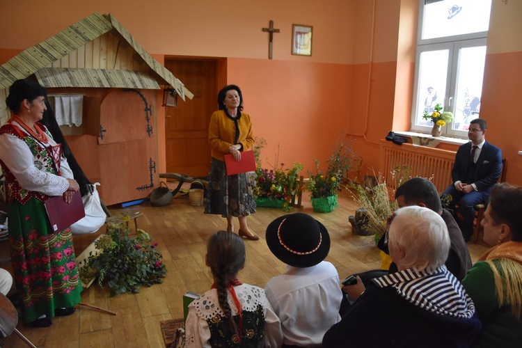 100 lat Szkoły Podstawowej nr 1 w Czerwiennem