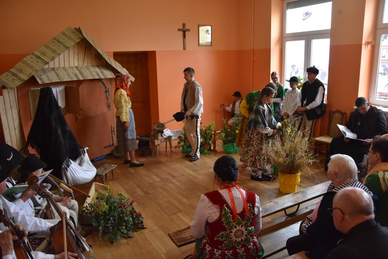 100 lat Szkoły Podstawowej nr 1 w Czerwiennem