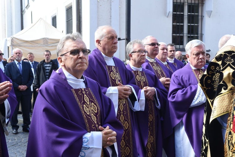 Płock. Pogrzeb Mariusza Bieńka - starosty płockiego. Cz. 2