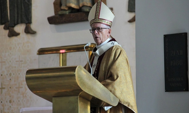 Abp Skworc w Jastrzębiu-Zdroju: Nie można ekonomii stawiać przed prawem człowieka do odpoczynku 
