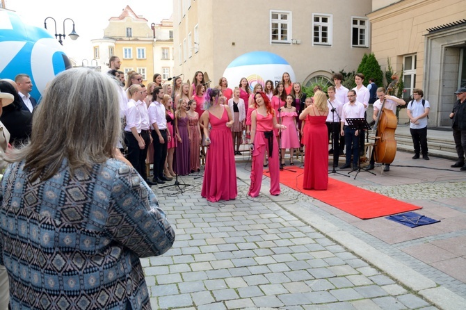 Krystyna Prońko w Alei Gwiazd Festiwalu Polskiej Piosenki