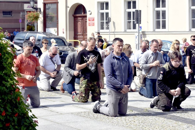 Męski Różaniec wyszedł na ulice Świdnicy