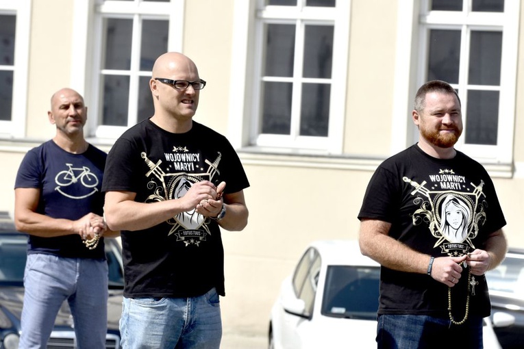 Męski Różaniec wyszedł na ulice Świdnicy