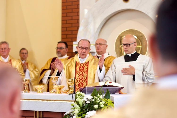 Poświęcenie kościoła bł. Anieli Salawy