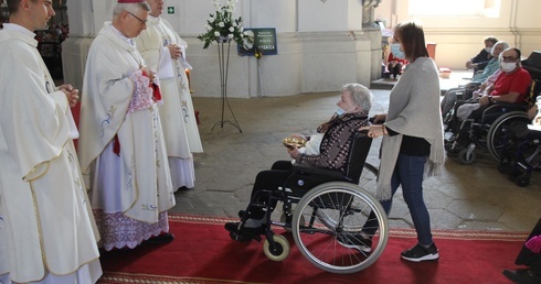 Krzeszów. Osoby niepełnosprawne u Matki