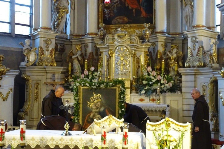 Matka Boża Pocieszenia już w domu