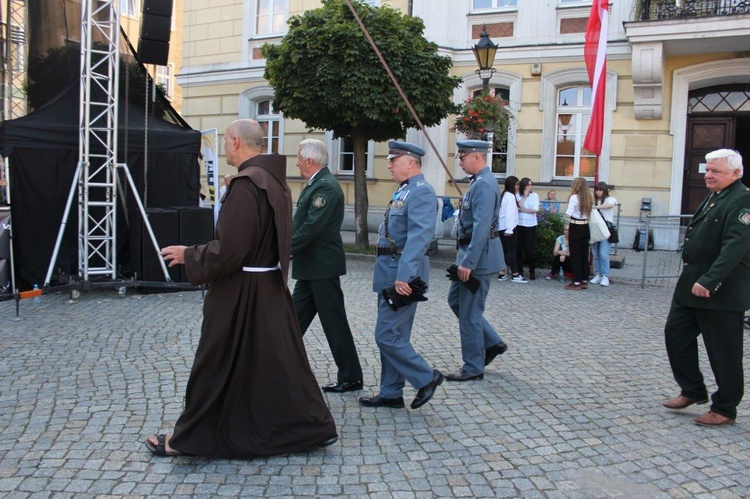 Matka Boża Pocieszenia już w domu