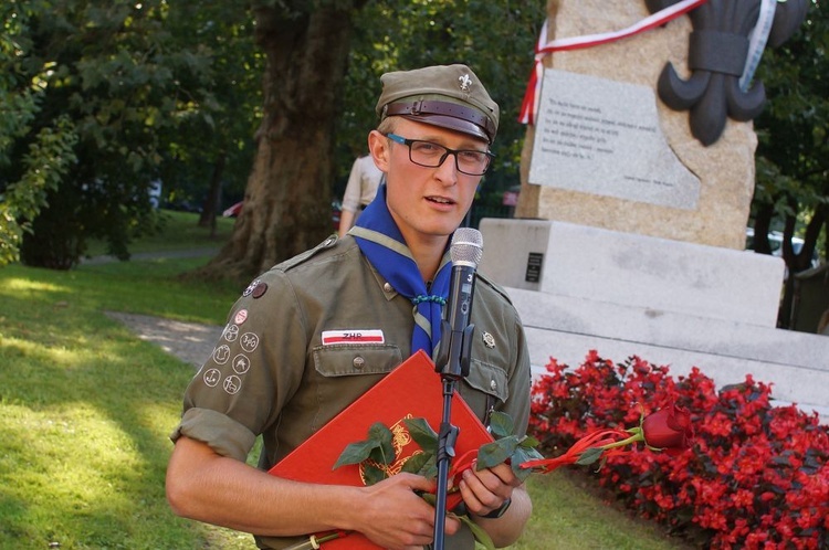 Odsłonięcie pomnika i wręczenie tytułu "Młody Aktywny Strzegomianin"