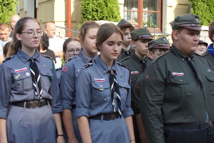 Odsłonięcie pomnika i wręczenie tytułu "Młody Aktywny Strzegomianin"