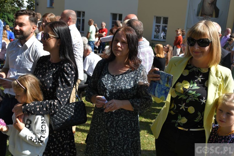 Oazowicze u Pani Cierpliwie Słuchającej 