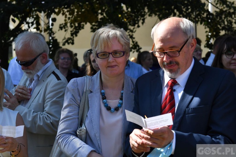 Oazowicze u Pani Cierpliwie Słuchającej 