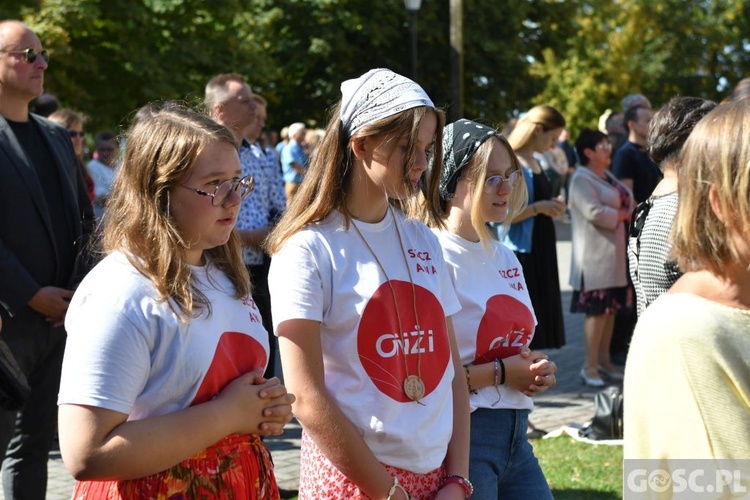 Oazowicze u Pani Cierpliwie Słuchającej 