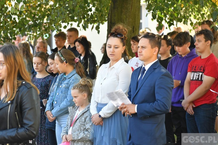 Oazowicze u Pani Cierpliwie Słuchającej 