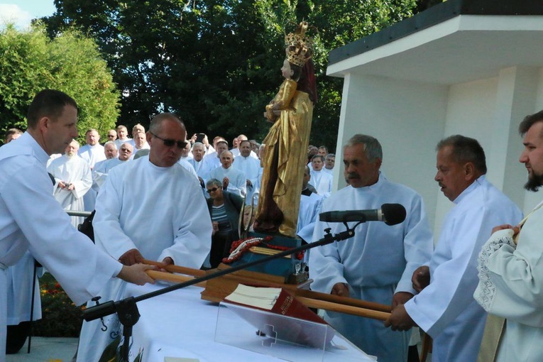 Uroczystości w Wąwolnicy