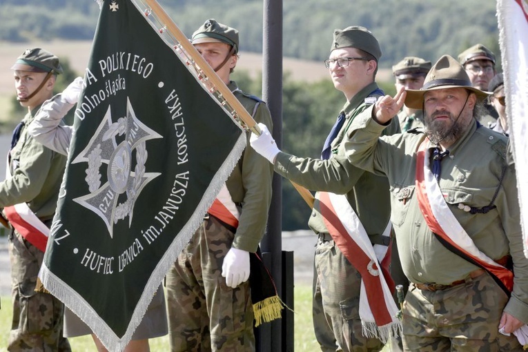 Modlitwa za ofiary wojny w Rogoźnicy